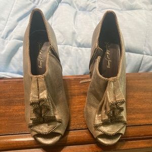 Elizabeth and James Open toe stiletto booties